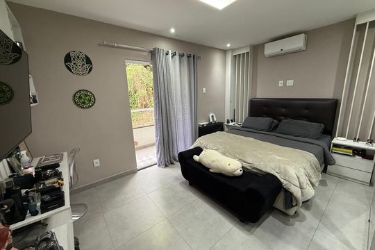 Quarto de casa de condomínio à venda com 3 quartos, 214m² em Freguesia (Jacarepaguá), Rio de Janeiro