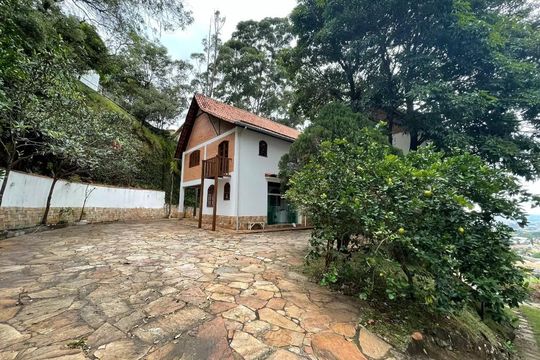 Casa para alugar com 4 quartos, 494m² em Belvedere, Belo Horizonte
