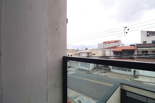 Varanda Quarto 1 suíte de casa à venda com 3 quartos, 90m² em Vila Scarpelli, Santo André