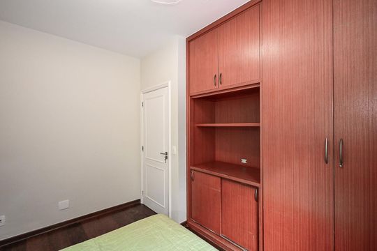 Quarto 1 de casa à venda com 5 quartos, 332m² em Vila Inah, São Paulo