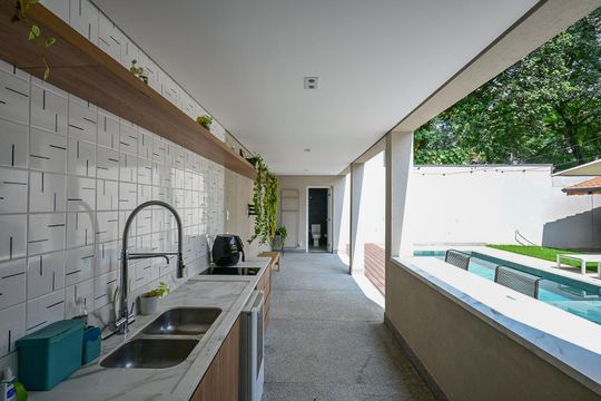Churrasqueira de casa à venda com 5 quartos, 332m² em Vila Inah, São Paulo