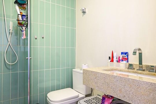 Banheiro Suíte do Salão  de casa à venda com 5 quartos, 332m² em Vila Inah, São Paulo