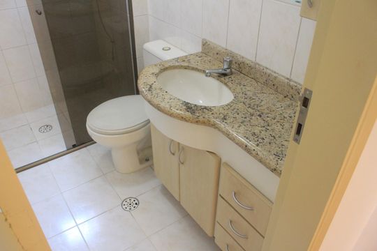 Banheiro de apartamento à venda com 2 quartos, 67m² em Santa Paula, São Caetano do Sul