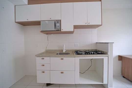 Cozinha  de apartamento para alugar com 1 quarto, 33m² em Vila Penteado, São Paulo