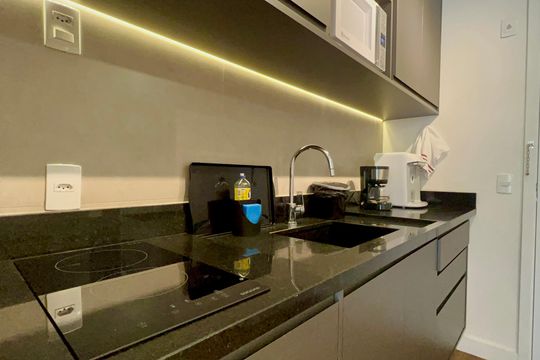 Cozinha de kitnet/studio à venda com 1 quarto, 28m² em Paraíso, São Paulo