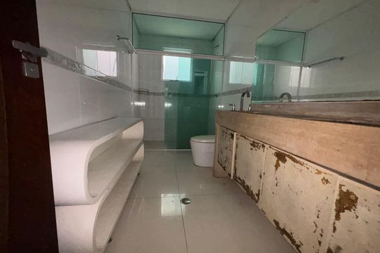 Banheiro de casa para alugar com 5 quartos, 417m² em Vila Prudente, São Paulo