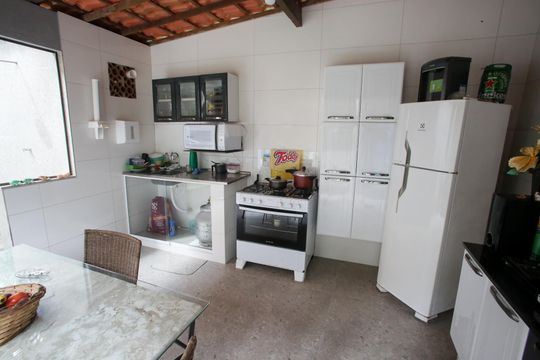 Cozinha de casa para alugar com 3 quartos, 76m² em Taquara, Rio de Janeiro