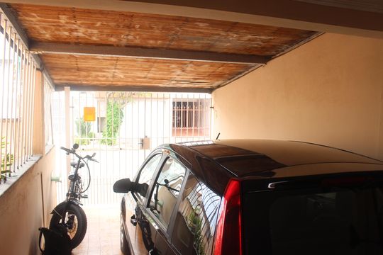 Garagem de casa à venda com 5 quartos, 300m² em Olímpico, São Caetano do Sul