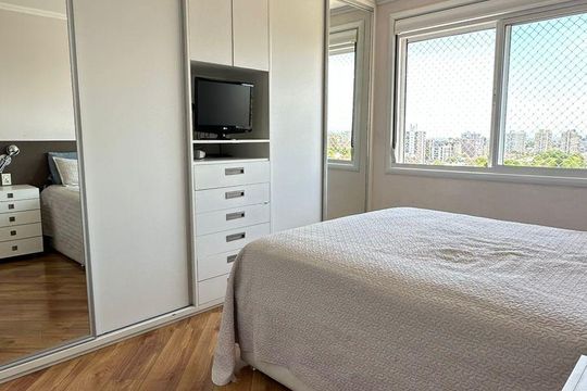 Quarto de apartamento à venda com 2 quartos, 94m² em Jardim Europa, Porto Alegre