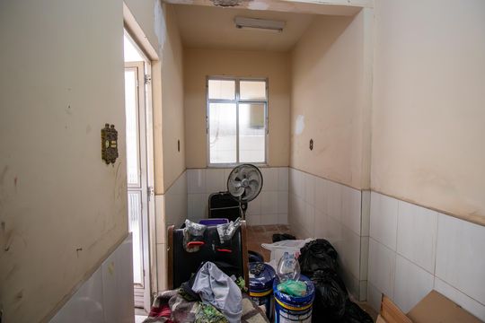 Quarto de Serviço de apartamento para alugar com 3 quartos, 80m² em Olaria, Rio de Janeiro