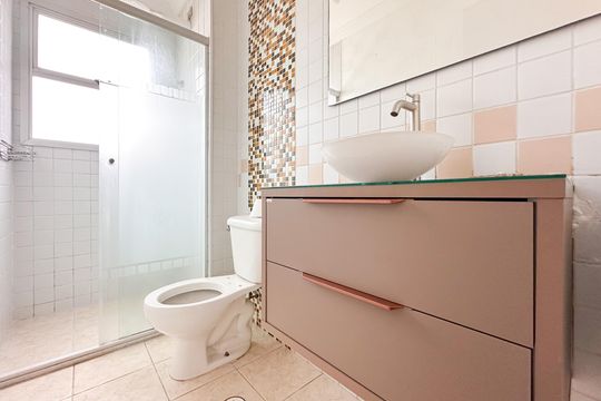 Banheiro Social de apartamento à venda com 3 quartos, 75m² em Planalto, São Bernardo do Campo