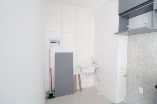 Área de Serviço de apartamento para alugar com 2 quartos, 34m² em Jardim Sabara, São Paulo