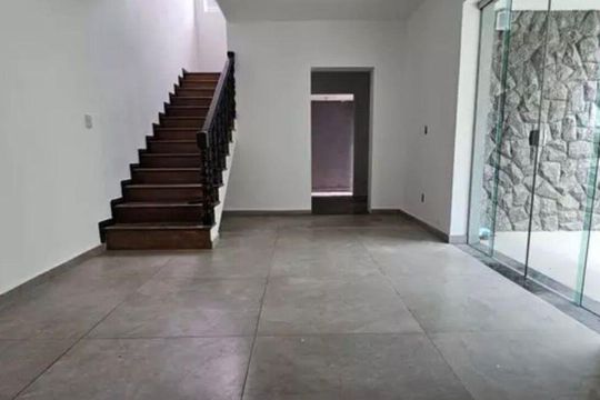 Casa para alugar com 5 quartos, 300m² em Fonte Grande, Contagem
