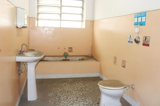 Banheiro social de apartamento para alugar com 2 quartos, 90m² em Bela Vista, São Paulo