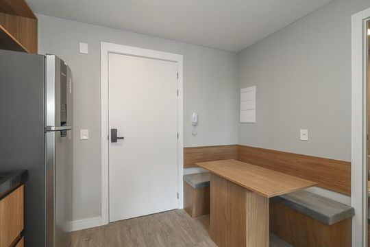 Cozinha de apartamento à venda com 1 quarto, 37m² em Mont’serrat, Porto Alegre