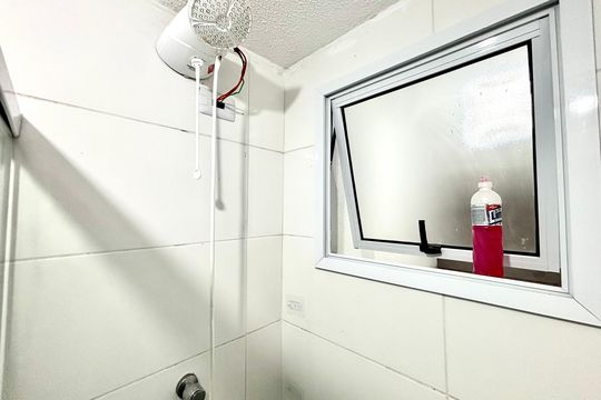 Banheiro de casa para alugar com 1 quarto, 32m² em Penha de França, São Paulo