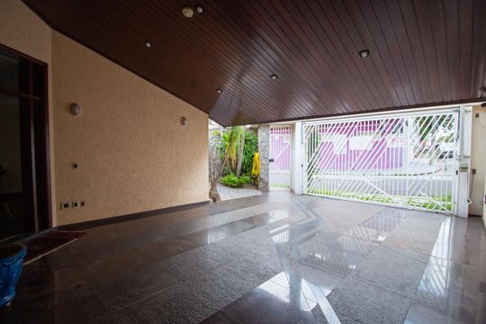 Garagem de casa para alugar com 3 quartos, 334m² em Vila Santana, Sorocaba