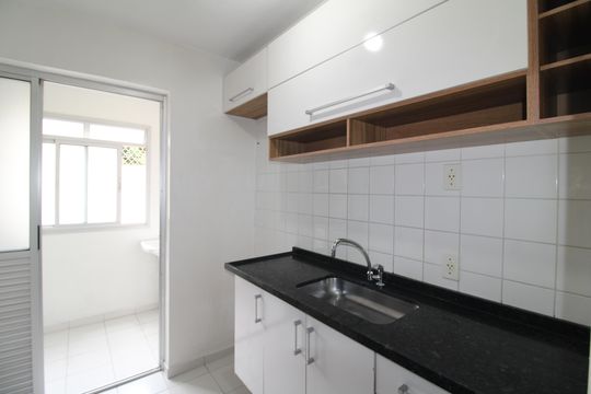 Cozinha de apartamento à venda com 2 quartos, 52m² em Vila Roque, São Paulo
