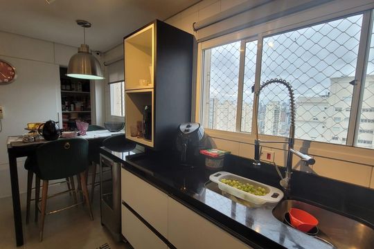Apartamento à venda com 5 quartos, 332m² em Vila Romana, São Paulo