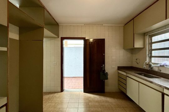 Cozinha de casa à venda com 3 quartos, 222m² em Campo Belo, São Paulo