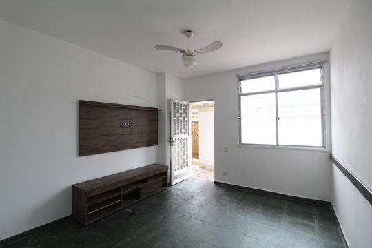 Casa de Condomínio para alugar com 3 quartos, 120m² em Taquara, Rio de Janeiro