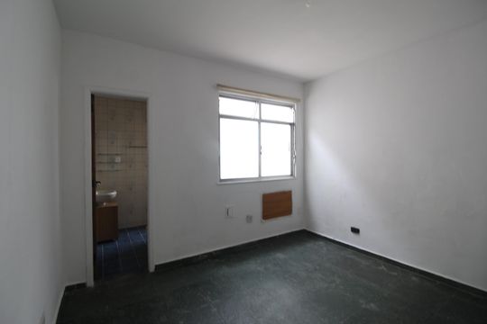 Suíte de casa de condomínio para alugar com 3 quartos, 120m² em Taquara, Rio de Janeiro