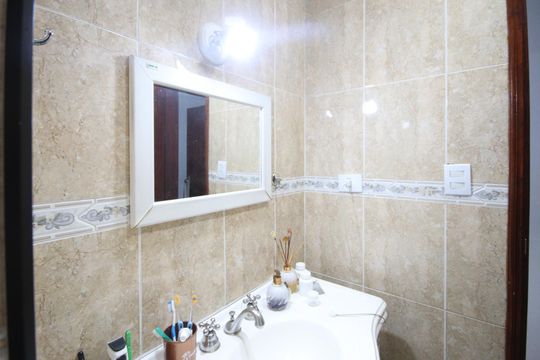 Banheiro 1 de casa à venda com 3 quartos, 208m² em Vila Medeiros, São Paulo