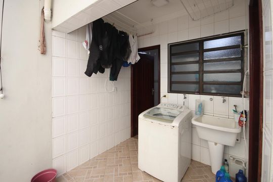 Área de Serviço de casa à venda com 3 quartos, 208m² em Vila Medeiros, São Paulo