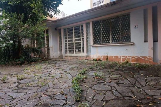 Casa para alugar com 3 quartos, 339m² em São Lucas, Belo Horizonte