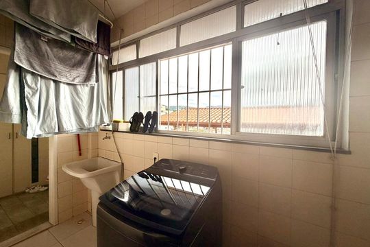 Apartamento à venda com 3 quartos, 190m² em Horto, Belo Horizonte