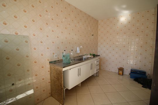 Cozinha de casa de condomínio para alugar com 4 quartos, 200m² em Taquara, Rio de Janeiro