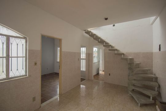 Cozinha e area de serviço de casa para alugar com 2 quartos, 80m² em Porto Novo, São Gonçalo