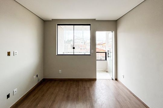 Casa à venda com 3 quartos, 180m² em Canaa, Belo Horizonte
