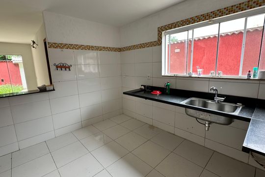 Cozinha de casa à venda com 4 quartos, 200m² em Vargem Grande, Rio de Janeiro