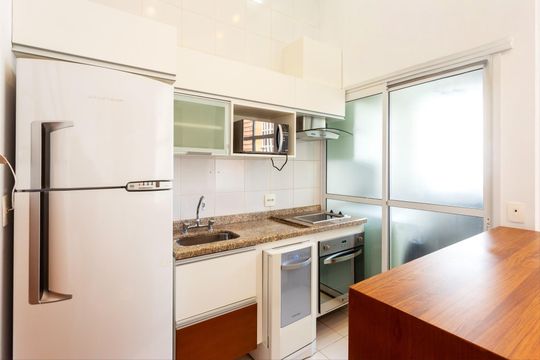 Cozinha de apartamento para alugar com 1 quarto, 112m² em Cerqueira César, São Paulo