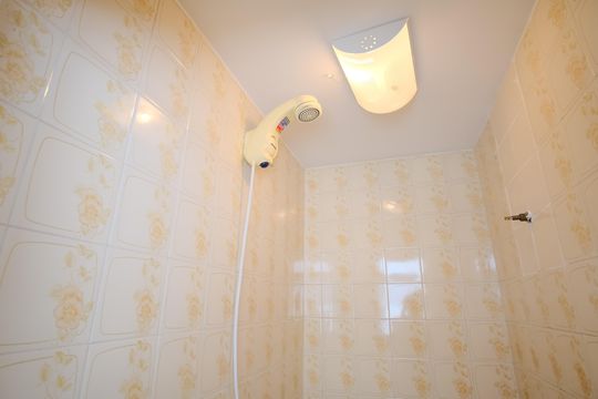 Banheiro de serviço de apartamento à venda com 3 quartos, 80m² em Chácara Santo Antônio (zona Leste), São Paulo
