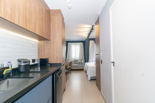 Cozinha de kitnet/studio à venda com 1 quarto, 25m² em Indianópolis, São Paulo