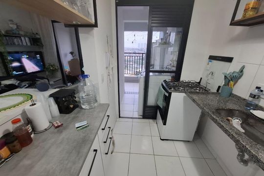 Banheiro de apartamento à venda com 2 quartos, 51m² em São Pedro, Osasco