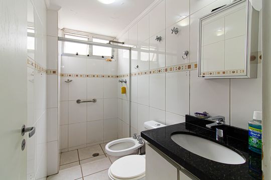 Banheiro da Suíte de apartamento à venda com 2 quartos, 207m² em Perdizes, São Paulo