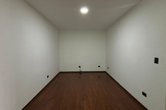 Escritório de casa à venda com 4 quartos, 430m² em Vila Curuçá, Santo André