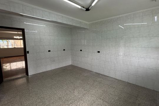 Cozinha de casa à venda com 4 quartos, 430m² em Vila Curuçá, Santo André