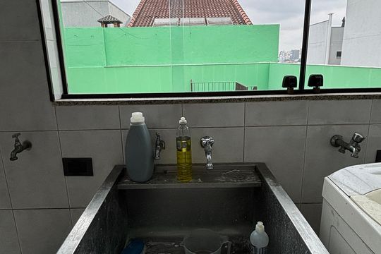 Área de Serviço de casa à venda com 4 quartos, 430m² em Vila Curuçá, Santo André