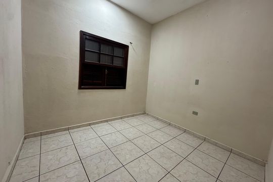 Casa - Quarto de casa à venda com 3 quartos, 225m² em Padroeira, Osasco