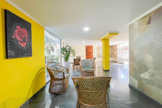 Hall de entrada de apartamento à venda com 3 quartos, 60m² em I.a.p.i., Osasco