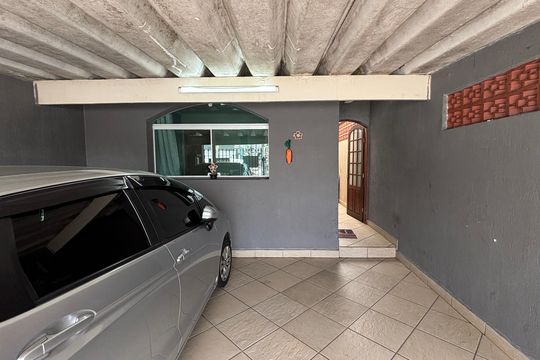 Garagem de casa para alugar com 2 quartos, 100m² em Jardim Pilar, Santo André