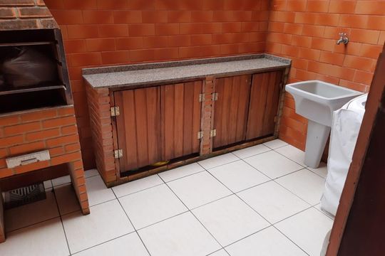 Área de serviço de casa para alugar com 2 quartos, 75m² em Guaratiba, Maricá