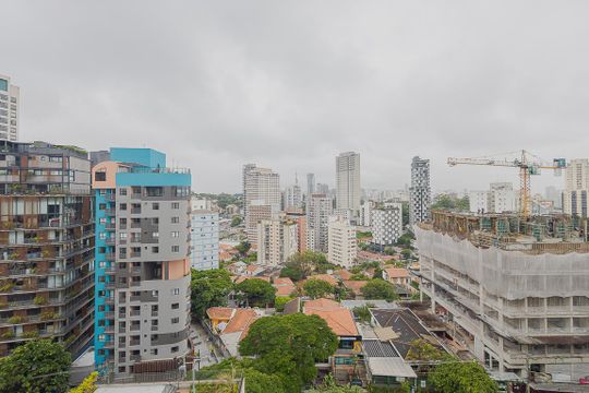 Vista da Varanda da Sala de apartamento à venda com 4 quartos, 195m² em Sumarezinho, São Paulo