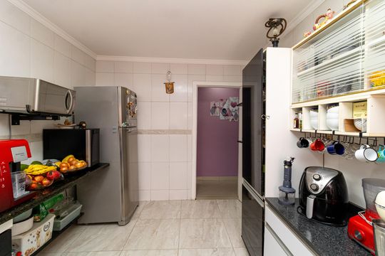 Cozinha de casa para alugar com 4 quartos, 266m² em Bortolândia, São Paulo