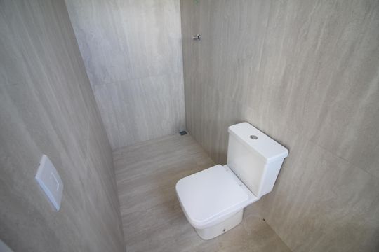 Banheiro de apartamento à venda com 3 quartos, 156m² em Novo Riacho, Contagem