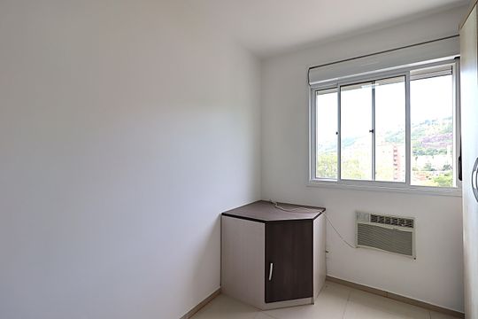 Apartamento à venda com 3 quartos, 68m² em Jardim Carvalho, Porto Alegre